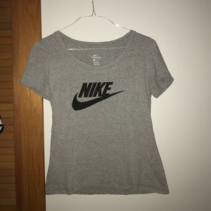 Nike T-shirt
